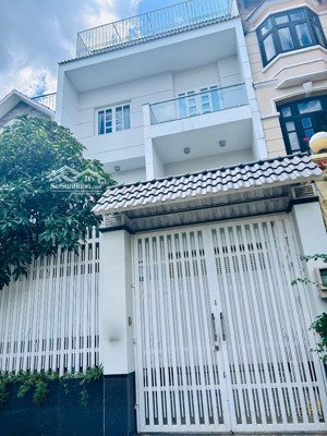 nhà đường hoàng văn thụ 7x18m trệt 2 lầu cho thuê