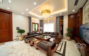 bán gấp mặt phố ngũ xã giá 42 tỷ, 65m2x7 tầng, view hồ, kinh doanh đắc địa