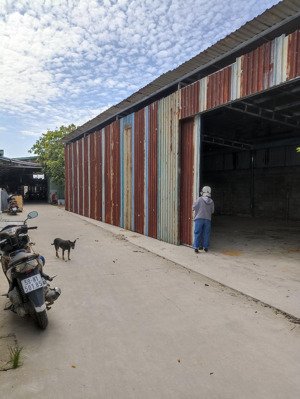 cho thuê nhà xưởng 180m2 hóc môn
