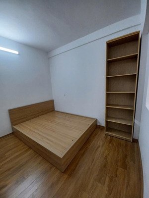 cần bán căn nhà 5 tầng tại ngô xuân quảng, gia lâm. dòng tiền 35 - 40tr/tháng