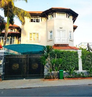 bán căn biệt thự villa siêu hiếm p. thạnh mỹ lợi, tp. thủ đức (q. 2) - dt: 550m2. giá 92 tỷ