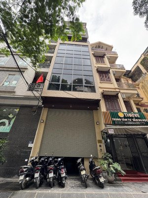 toà văn phòng có hầm -phân lô đẹp nhất lê văn lương - vỉa hè rộng -3 bước ra phố -mt 6m - 31.3 tỷ