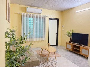 cho thuê căn hộ 35m2 full nội thất, ban công, miễn phí đỗ xe, wifi tại 110 trần duy hưng, cầu giấy