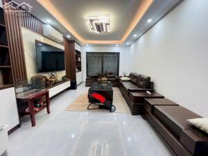 Bán nhà Đại Từ 40m2 x 5 tầng, nhà siêu đẹp ở ngay, ba bước chân ra ngõ oto