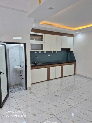 lô góc 2 mặt thoáng nhà 5 tầng mới đẹp, giá chỉ 5 tỷ nhỉnh diện tích 50m2