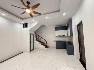 hiếm: nhà mới 6.1 tỷ - 38m2, đô thị xa la - hđ, ô tô đỗ, view hồ điều hoà, vài bước ra phố