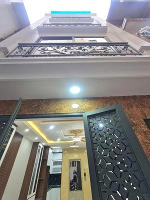 bán nhà đường tứ liên 37m2 - mt4,8m - 5 tầng - thang máy - full nội thất - sđcc - giá 8,7 tỷ