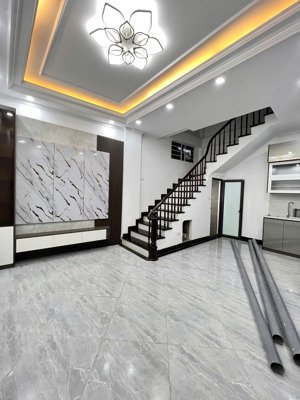 bán nhà mặt phố cù chính lan đường 2 làn xe, cách ngã tư sở 200m