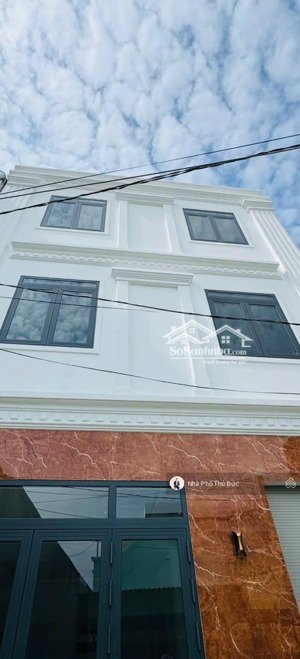 nhà mới đẹp 3 tầng gần lê văn thịnh quận 2