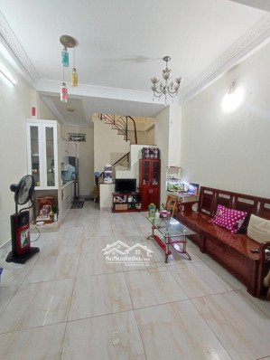 nhà 3 tầng btct kiên cố hẻm 1 trục thẳng gần sân bay tân sơn nhất giá chỉ 4.7 tỷ