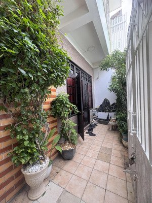 nhà 2 mặt thoáng gần biển, 4,2 tỷ , 60m2 nhà đẹp phù hợp ở và cho thuê