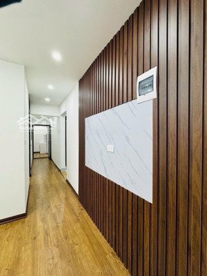 bán nhà đẹp mặt phố 8/3 3 ngủ 1 phòng khách rộng, thênh thang đẹp long lanh 2 wc 2 mặt thoáng