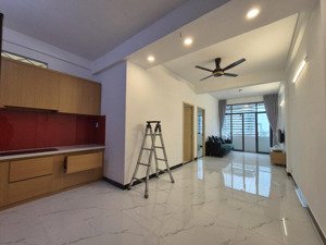 cho thuê cc 2pn, 1wc, 68m2, bao phí quản lí ngay cầu thị nghè - ngô tất tố, p19, bình thạnh, hcm