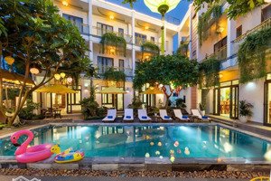 cần bán toà villa đôi 3 tầng tại làng lúa cẩm thanh hội an, 2 mặt tiền đường 5m5, dt 500m2