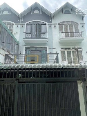 chính chủ gửi nhà shc 4 căn 1sổ tx39 gần cao đẳng điện lực hà huy giáp