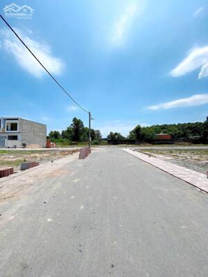 BÁN ĐẤT KDC TRUNG TÂM P. TÂN TRIỀU CẠNH UBND MỚI CHỈ 400 TRIỆU