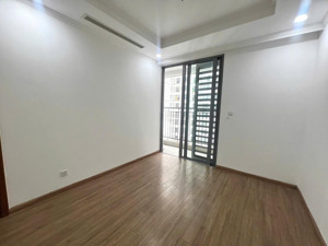 bán gấp căn hộ p0519 times city, 76m², nhà trống, sơn mới, giá 7.9 tỷ