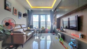 bán căn hộ 76 m2 , 2 pn , 2 wc , nhà mới view sông nội thất đẹp cao cấp , giá 3,4 tỷ