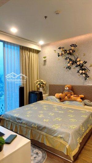 chính chủ cần bán căn hộ hà nội center point, 60m, 2 ngủ 2 vệ sinh, nội thất đẹp, ban công đông nam