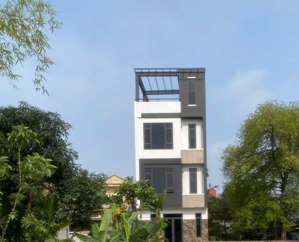 nhô 4 tỷ, 40m2 nhà 4 tầng trung tâm đông anh, hà nội gần cầu nhật tân, đường ô tô, không quy hoạch