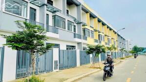 Bán nhà trong KCN Phước Đông, trả trước chỉ 380 triệu, nhận nhà ở ngay, LH 0937251240