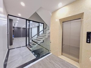 mặt phố 90m, 6 tầng, thang máy nhập khẩu, thoáng trước sau, kinh doanh đỉnh cao, gần hồ văn quán