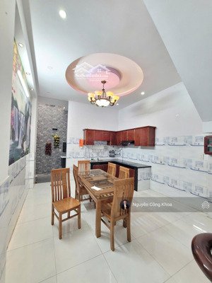 bán nhà 1 trệt 1 lầu 72m2, 3 phỏng ngủ, sân ô tô, gần ngã 6 an phú 800m, p.an phú, tp.thuận an