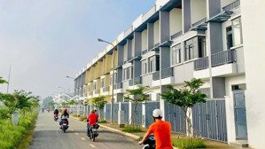 bán nhà trong kcn phước đông, trả trước chỉ 380 triệu, nhận nhà ở ngay.