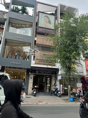 khu phố tây! bán nhà 149a lê thị riêng gần chợ bến thành - 7.7x25m 4 tầng, hđt 120tr