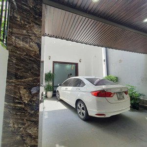 bán nhà riêng tây hồ - hà nội, trung tâm, dt 90m2, mt 8m2, ô tô vào nhà, giá 12 tỷ. lh: 