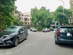 bán lô góc nguyễn thái học, gần vinhomes giảng võ: ô tô tránh 150m x 5t, mặt 7.9m, an sinh đỉnh cao