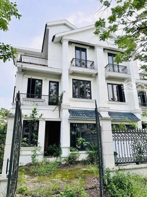 cần bán biệt thự đẹp tại trung tâm thị xã sơn tây hà nội - giá hơn 9 tỷ