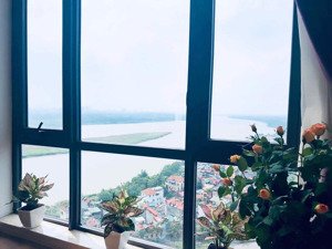 chính chủ bán căn 2 ngủ 79m2 chung cư mipec long biên view sông hồng giá 6.58 tỷ: lh 