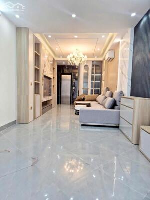 Siêu phẩm nhà đẹp Kim Mã 10m ra phố 6 tầng 46m2 thang máy nội thất đầy đủ ở, cho thuê 500tr/ năm