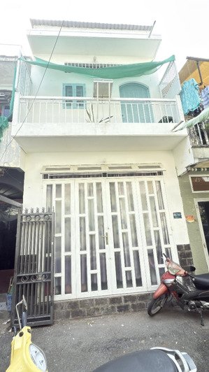 bán nhà 2 mặt hẻm, xe hơi vào tận cửa, đường lê quang định, phường 11,bình thạnh