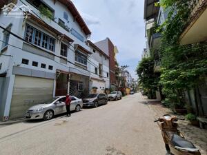  BÁN LÔ ĐẤT VÀNG – PHỐ NGUYỄN SƠN – TRUNG TÂM LONG BIÊN 