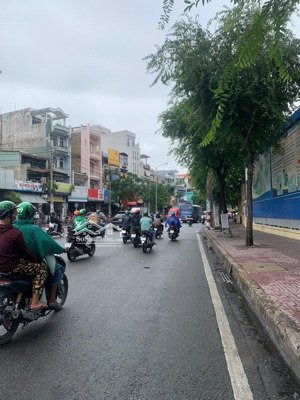 chính chủ gửi bán căn nhà duy nhất hxh đường sư vạn hạnh q10 dtcn 80m2 hầm 3 lầu st, giá chỉ 16 tỷ