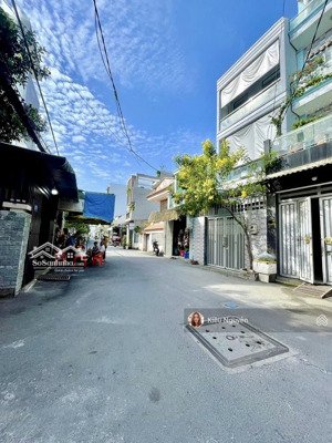 bán 131m2 - sát mặt tiền lê đức thọ- hẻm xe hơi 6m thông - ngang 5m - khu vực tiềm năng tăng giá