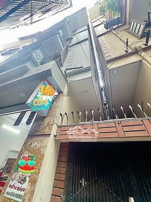 nhà trần thái tông 5 tầng, trung tâm cầu giấy,-ngõ thông ,đường rộng 3,5 m. nhỉnh 16 tỷ