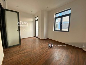 nhà mặt tiền bình phú văn thân q6 cũ dt lớn 4.3 x25m,có 2 bancong trước sau-giá 12,990 triệu shr