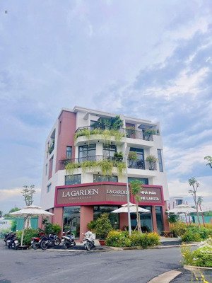 đầu tư nhà phố liền kề bến lức sát bình chánh thu nhập 2 dòng tiền
