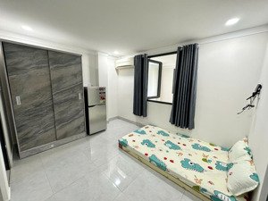 chính chủ cho thuê phòng thang máy full nội thất free phí dịch vụ trần hữu trang phú nhuận