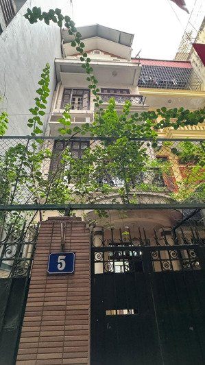 bán nhà ngã 3 vạn bảo - đôi cấn- ba đình - nhà 2 mặt ngõ - sân vườn- nhà dân xây 70m 5 tầng ngõ 3m