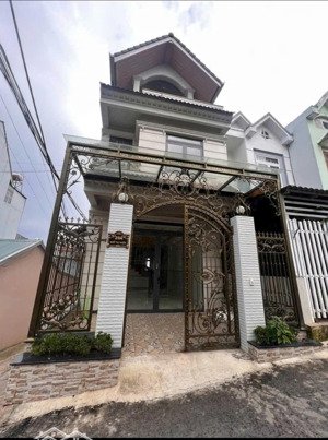 cần bán nhà đà lạt cho khách hàng hữu duyên, đang tìm kiếm