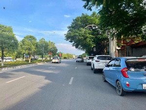 bán lô mặt đường 353 - dương kinh - hải phòng. diện tích: 100m2 (4.35m x 22.9m)