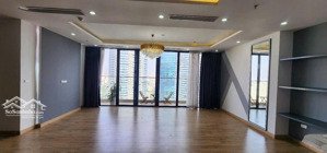 chính chủ gửi bán căn đẹp 3pn 122m2, nhà nguyên bản giá 9.8 tỷ. lh 