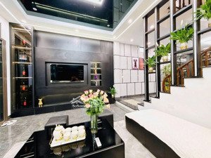bán nhà trung tâm hbt - 30m ra mặt phố đại la. 55m2 x 4 tầng ở ngay chỉ với 11.47 tỷ
