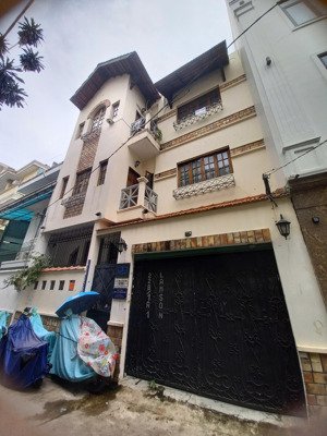chính chủ gửi bán biệt thự đường lam sơn , p.2 , tân bình , dt 9x15m , 3 tầng , giá chỉ 1 9,5 tỷ