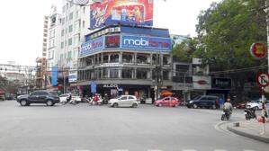 Cho thuê Lô góc trung tâm thành phố DT: 250m2/sàn nhà nhiều tầng.