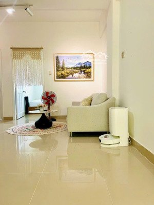 cho thuê gấp chung cư nguyễn ngọc phương, 2pn 2wc. full nt thất mới đẹp